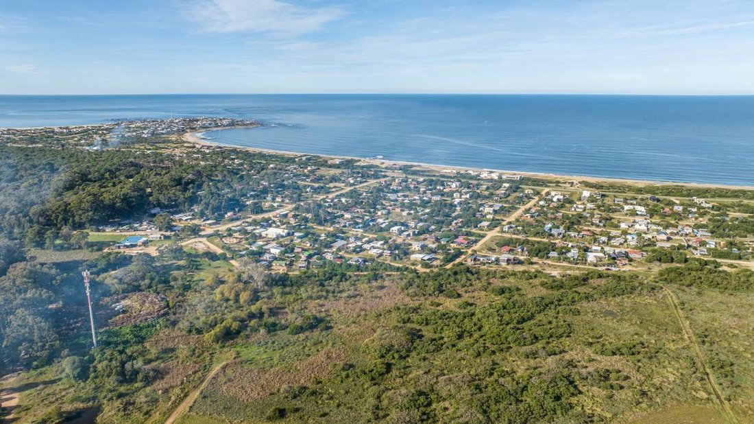 Land in Chacras de Medellin Sur Lac, Maldonado Department, Uruguay 5 - 16291815