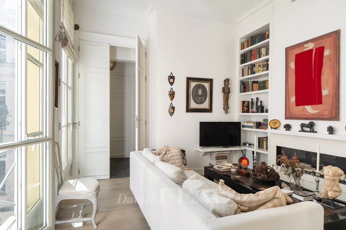 Apartment in Saint Thomas d'Aquin, Paris 7e Arrondissement, Paris 1 - 16289954