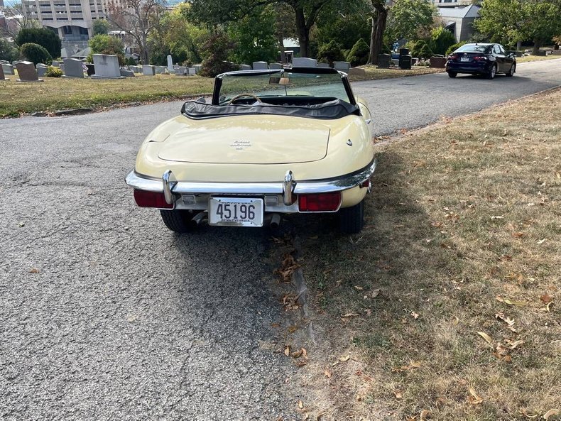 Cabriolet in Glendale, United States 4 - 16293728