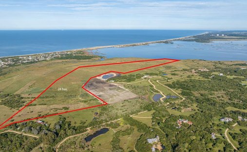 Land in Chacras de Medellin Sur Lac, Departamento Maldonado, Uruguay 1