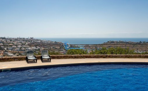Townhouse in Olhos de Agua, Algarve, Portugal 1