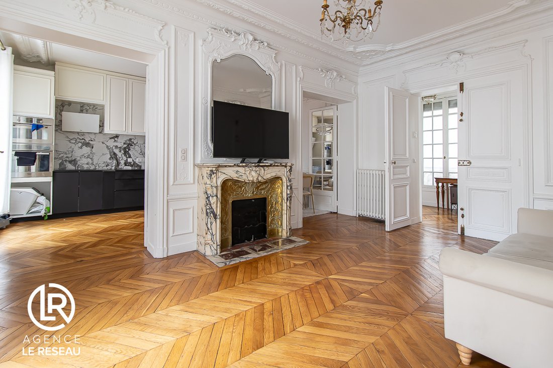 Apartment in Saint Philippe du Roule, Paris 8e Arrondissement, Paris 3 - 16289722