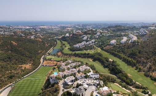 Land in La Quinta, Benahavis, Andalusia 1
