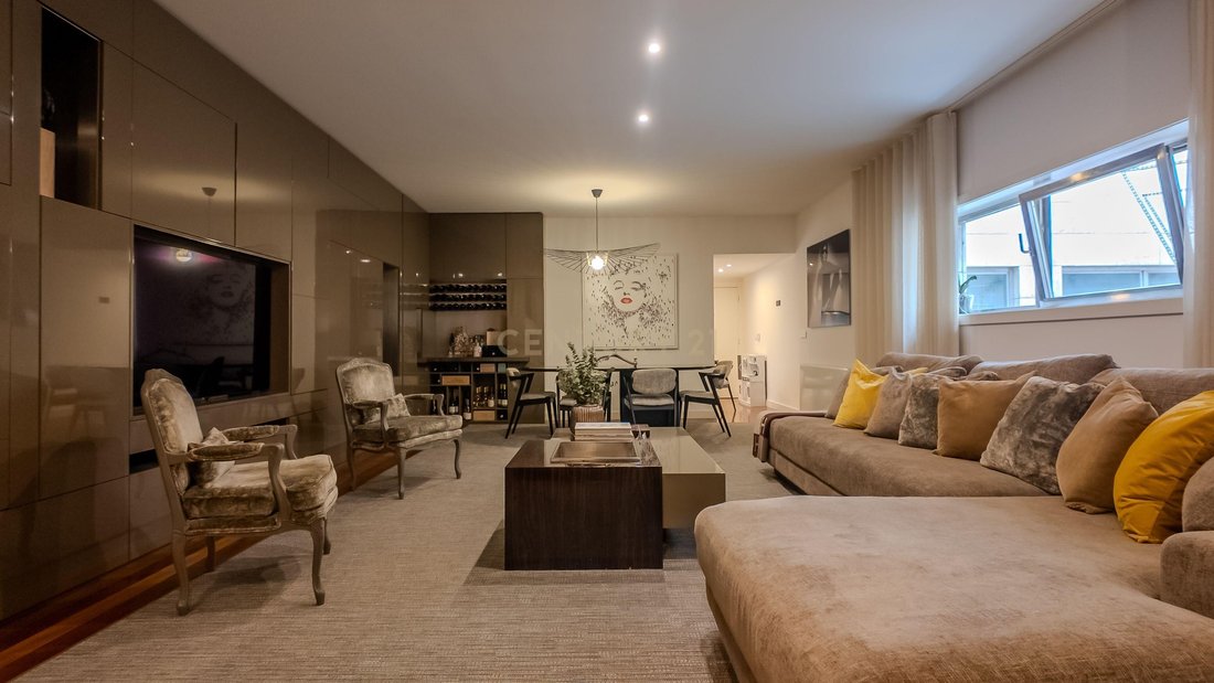 Apartment in Aldoar, Foz do Douro e Nevogilde, Porto District, Portugal 1 - 15882817