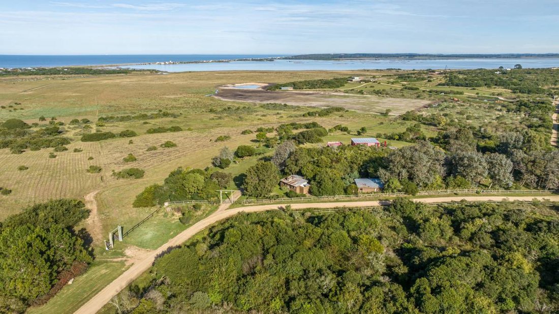 Land in Chacras de Medellin Sur Lac, Maldonado Department, Uruguay 5 - 16291817