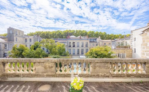 Appartement à Hôtel de Ville-Quinconce-Saint Seurin-Fondaudège, Bordeaux, France 1
