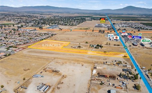 Land in Bakersfield, California, United States 1