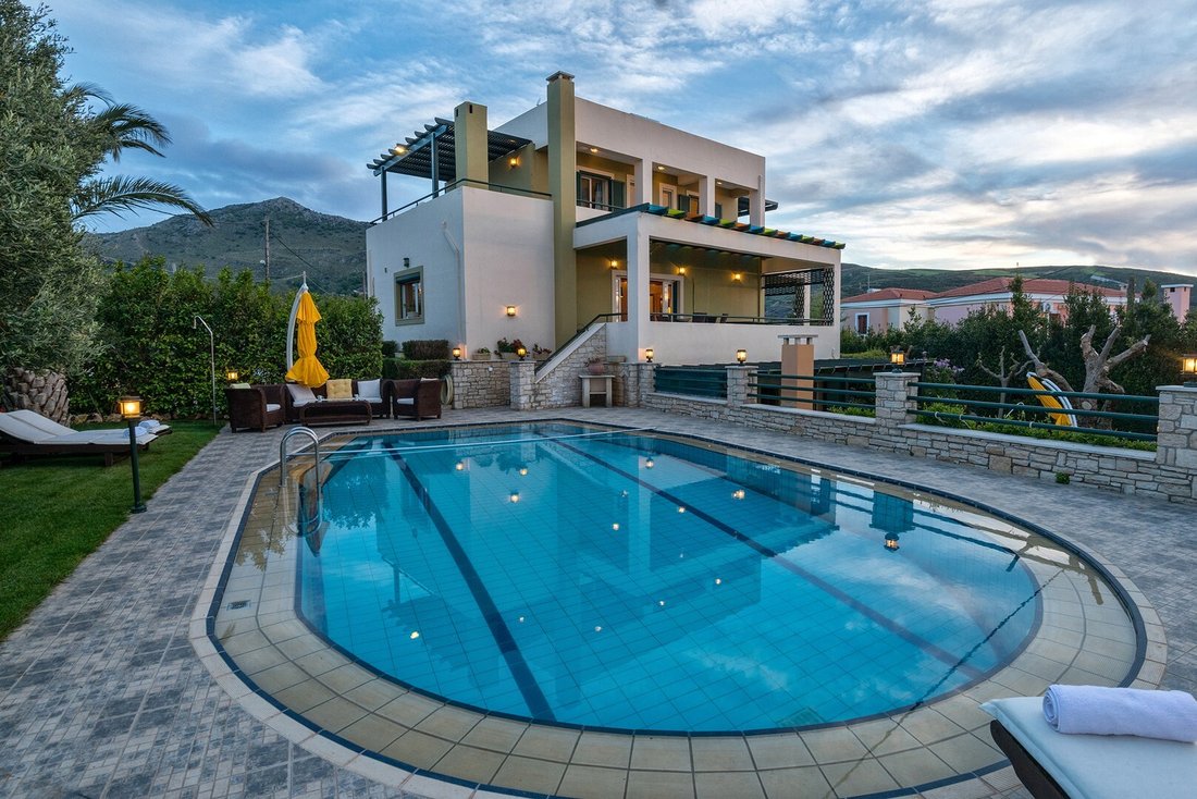 Villa in Crete, Greece 1 - 16295641