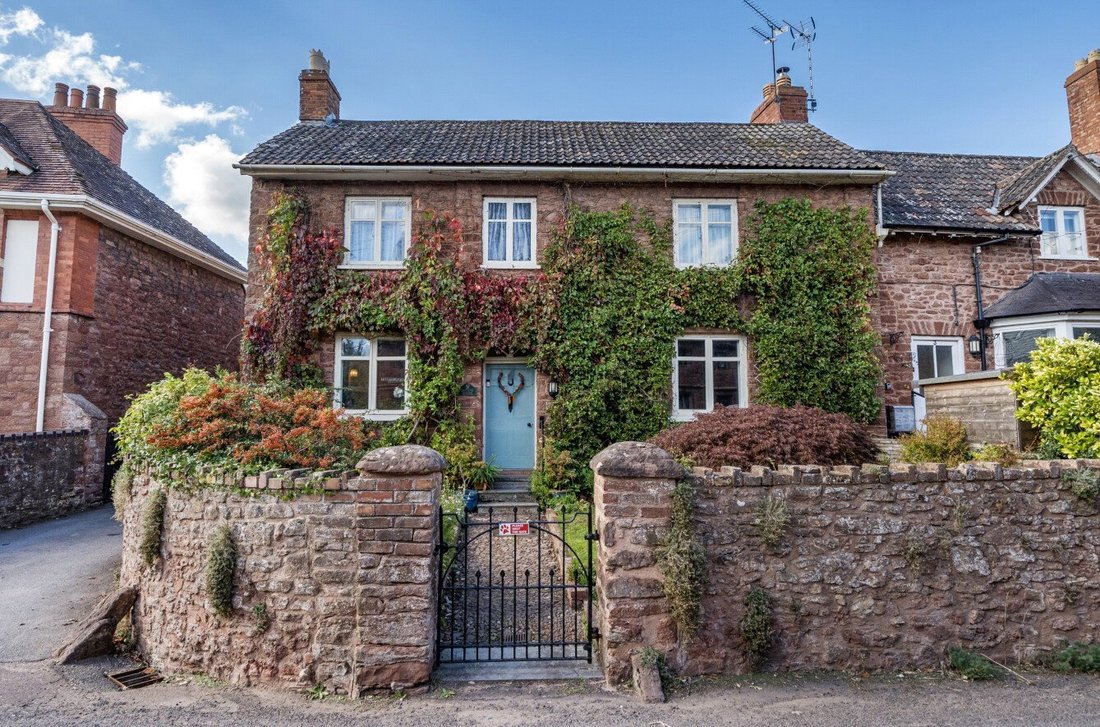 House in Bishop's Lydeard, England 1 - 16289396
