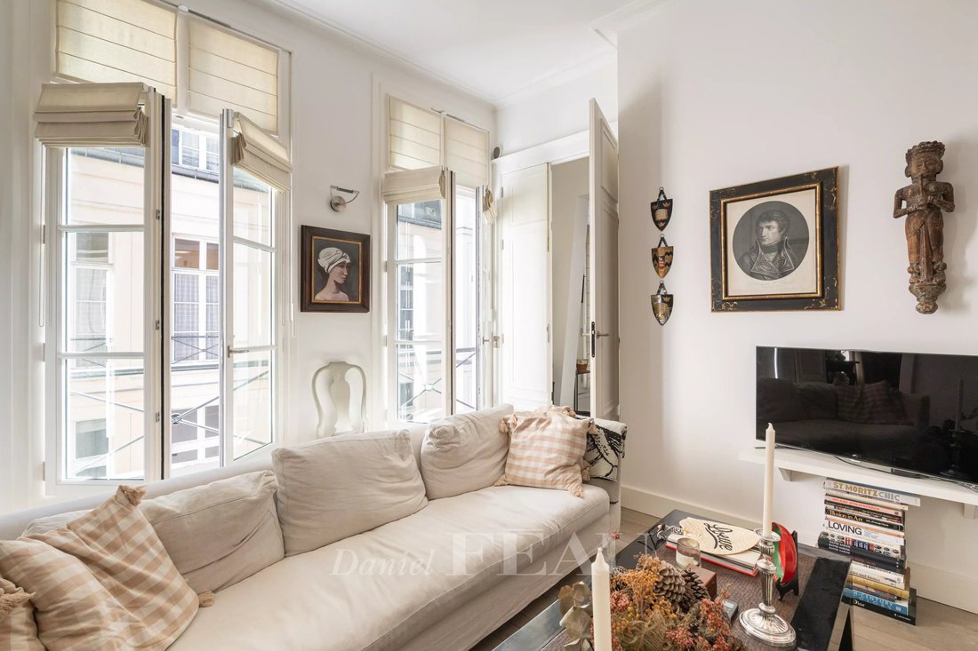 Apartment in Saint Thomas d'Aquin, Paris 7e Arrondissement, Paris 3 - 16289954
