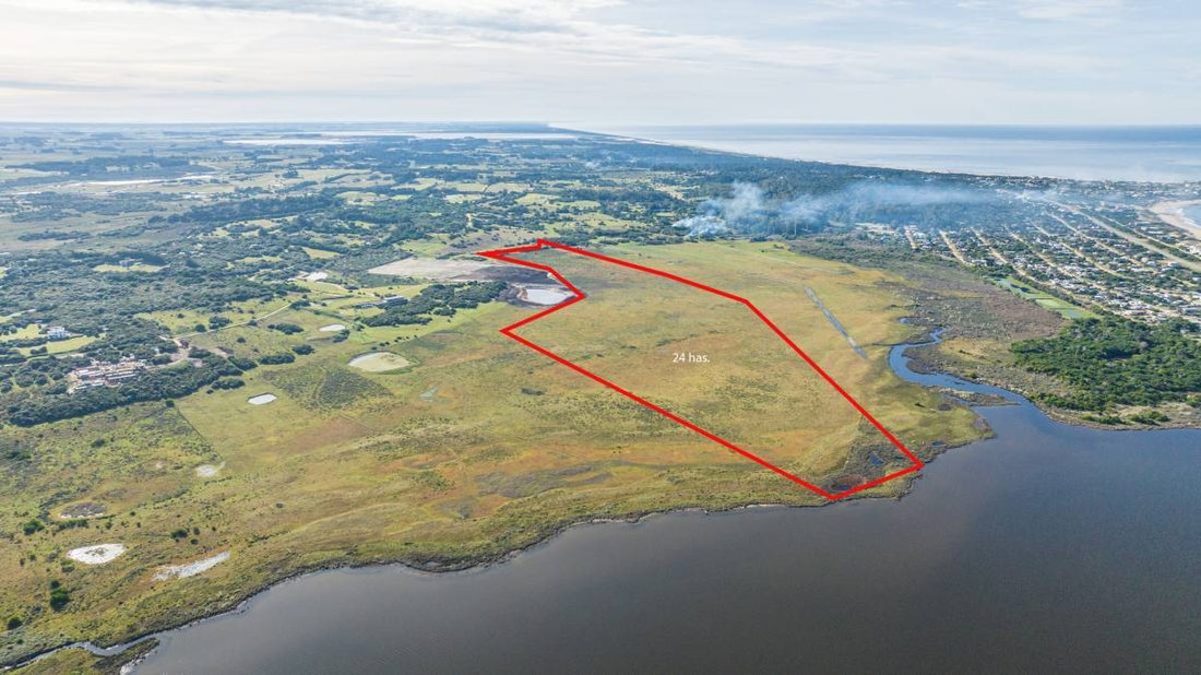 Land in Chacras de Medellin Sur Lac, Maldonado Department, Uruguay 2 - 16291817