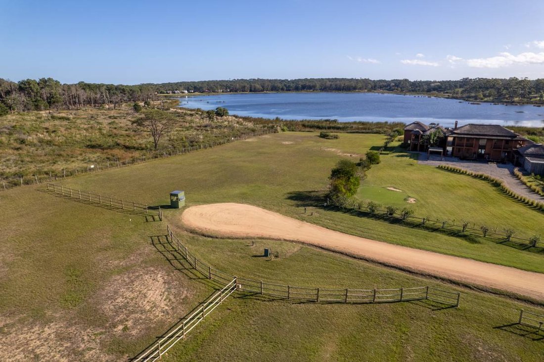 Land in Laguna Estates, Maldonado Department, Uruguay 1 - 16291868