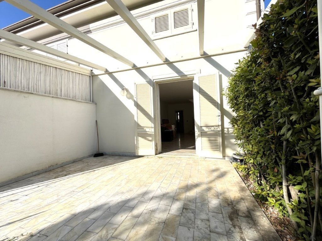 House in Pietrasanta, Tuscany, Italy 3 - 16291654