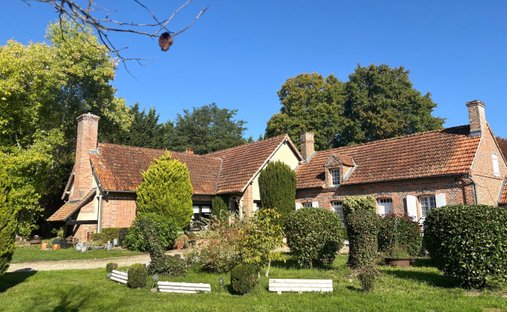 House in Saint-Viâtre, Centre-Val de Loire, France 1