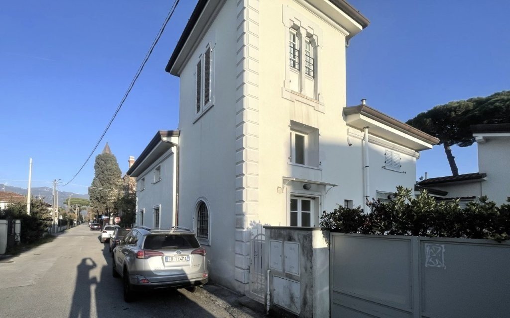 House in Pietrasanta, Tuscany, Italy 5 - 16291654