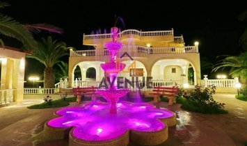 Villa in Pallini Municipal Unit, Macedonia and Thrace, Greece 1