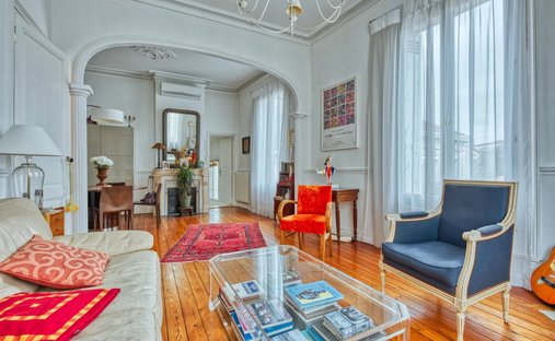 Apartment in Grand Parc-Chartrons-Paul Doumer, Bordeaux, France 1
