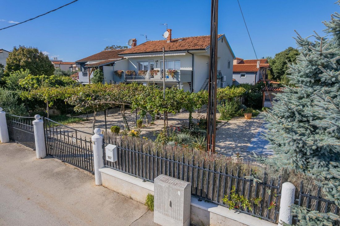 Villa in Mjesni odbor Kastanjer, Grad Pula, Istria County 5 - 16292290