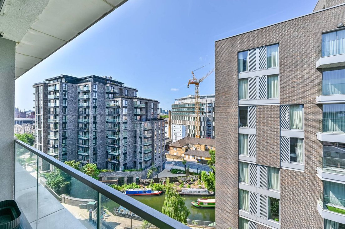 Apartment in Camden Town, Camden, England 3 - 16289642