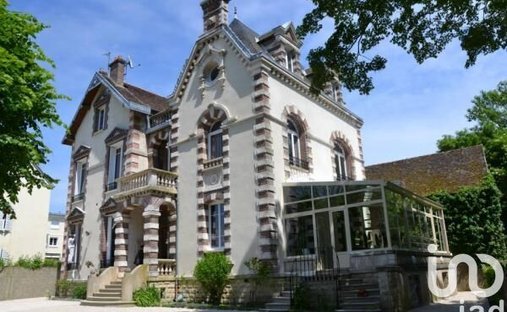 House in Briand Leclerc, Sens, France 1