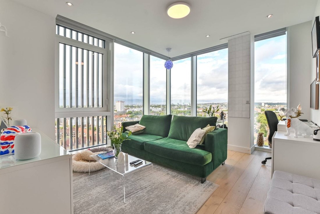 Apartment in St Pancras, Camden, England 2 - 16289662