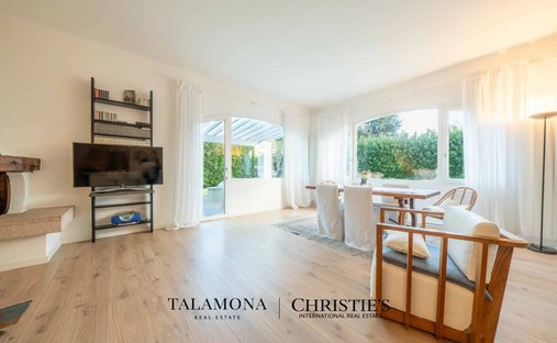 Castle for Sale in Lesa, Piedmont, Italy