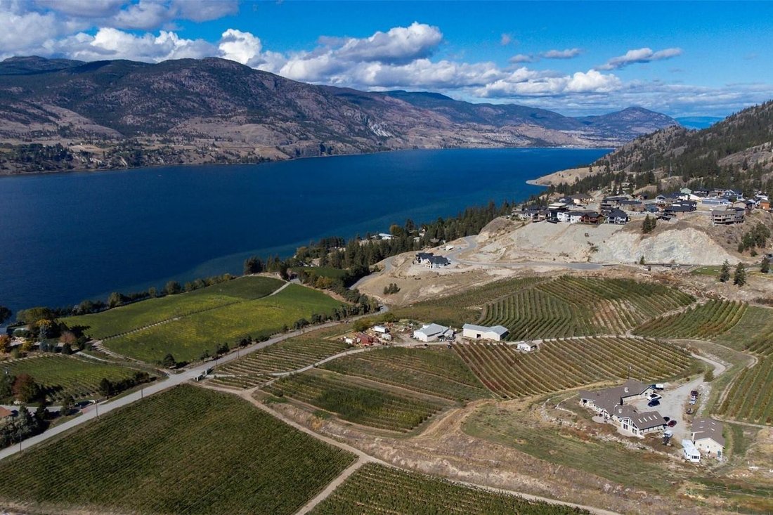 House in Okanagan Falls, British Columbia, Canada 5 - 14606091