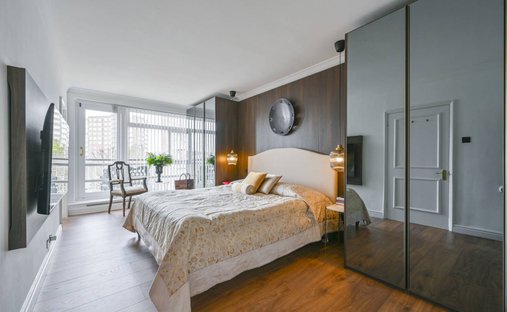 Apartment in St John's Wood, Westminster, England 1