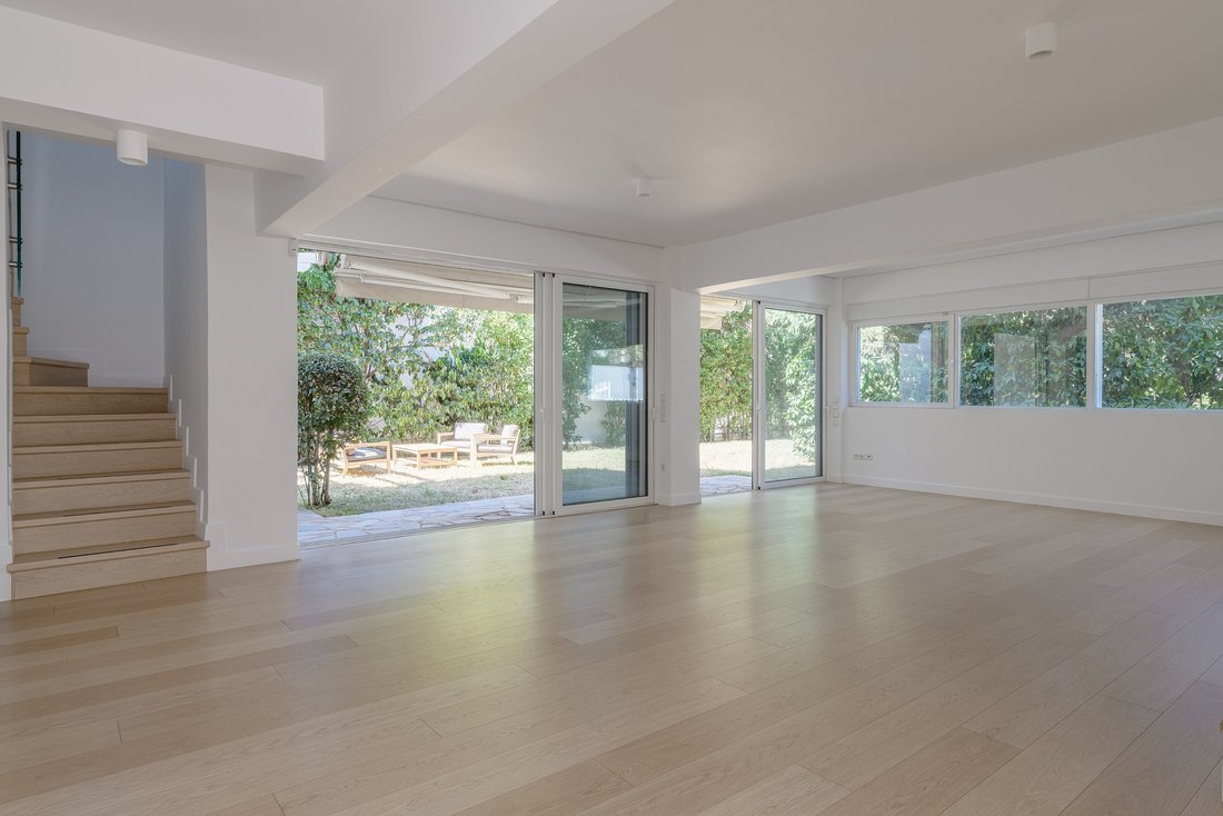 Apartment in Vouliagmeni, Attica, Greece 1 - 16289150