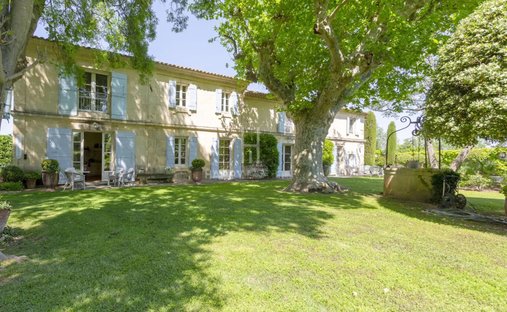 Country House in Maussane-les-Alpilles, Provence-Alpes-Côte d'Azur, France 1