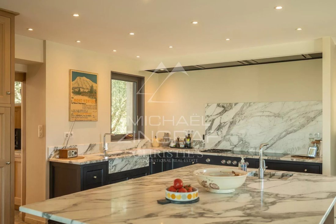 House in Gordes, Provence-Alpes-Côte d'Azur, France 5 - 16255511