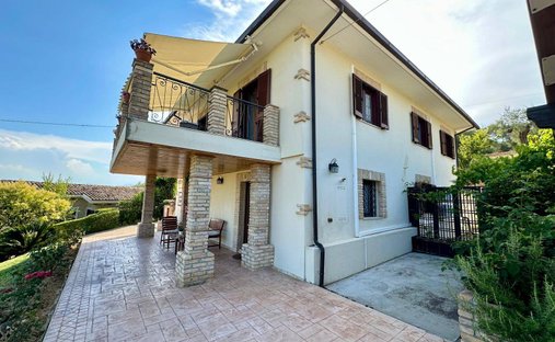 Villa a Città Sant'Angelo, Abruzzo, Italia 1
