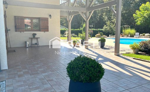 Castle for Sale in Casteljaloux, Nouvelle-Aquitaine, France