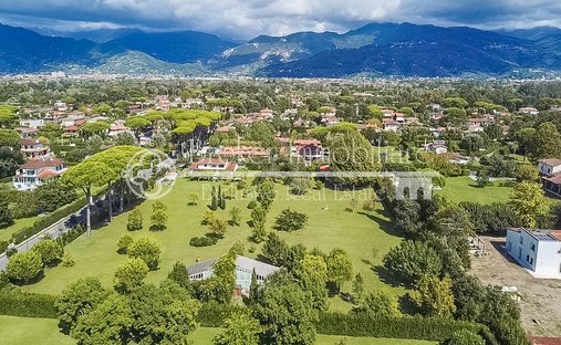 Villa in Center, Forte dei Marmi, Tuscany 1