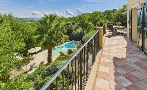 Villa in Le Cannet-des-Maures, Provence-Alpes-Côte d'Azur, France 1