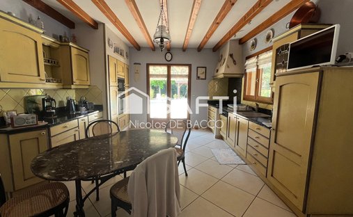 Castle for Sale in Casteljaloux, Nouvelle-Aquitaine, France