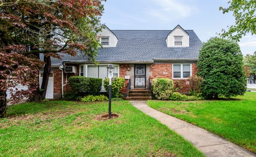 House in Malverne, New York, United States 1