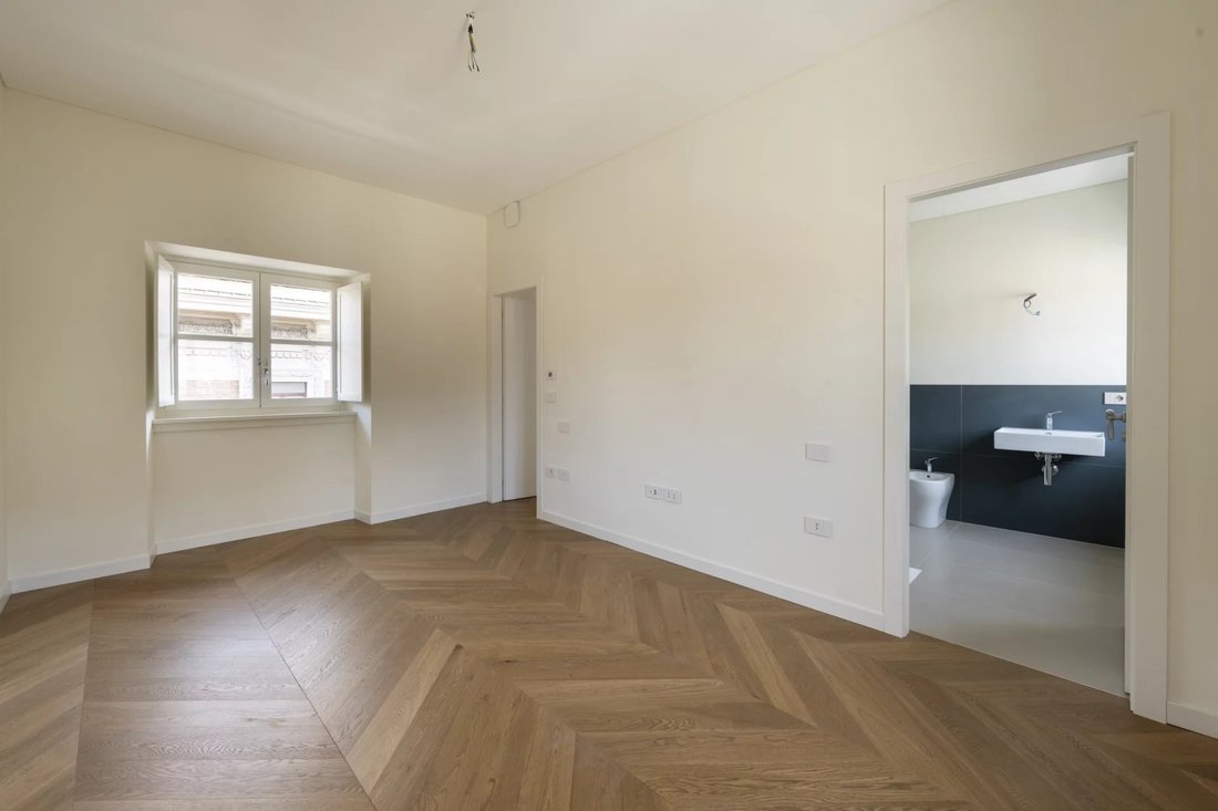 Apartment in Center, Turin, Piedmont 2 - 16289885