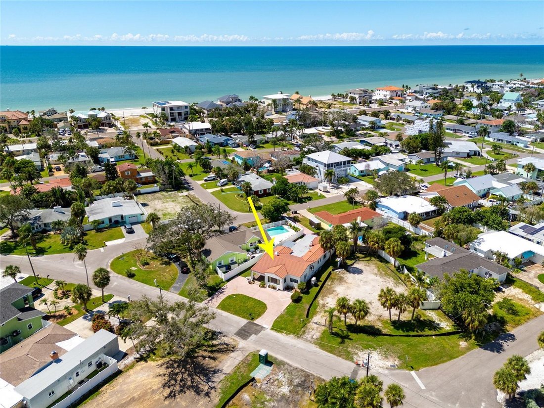 House in Madeira Beach, Florida, United States 1 - 16289191