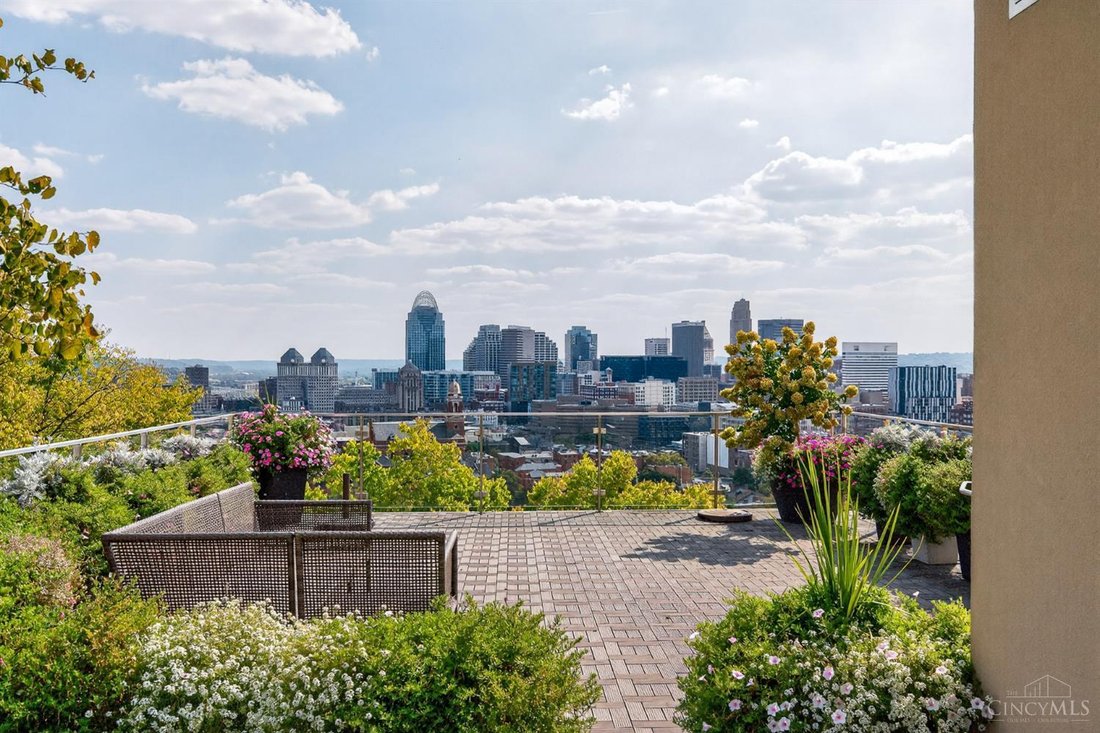 House in Cincinnati, Ohio, United States 2 - 16289327