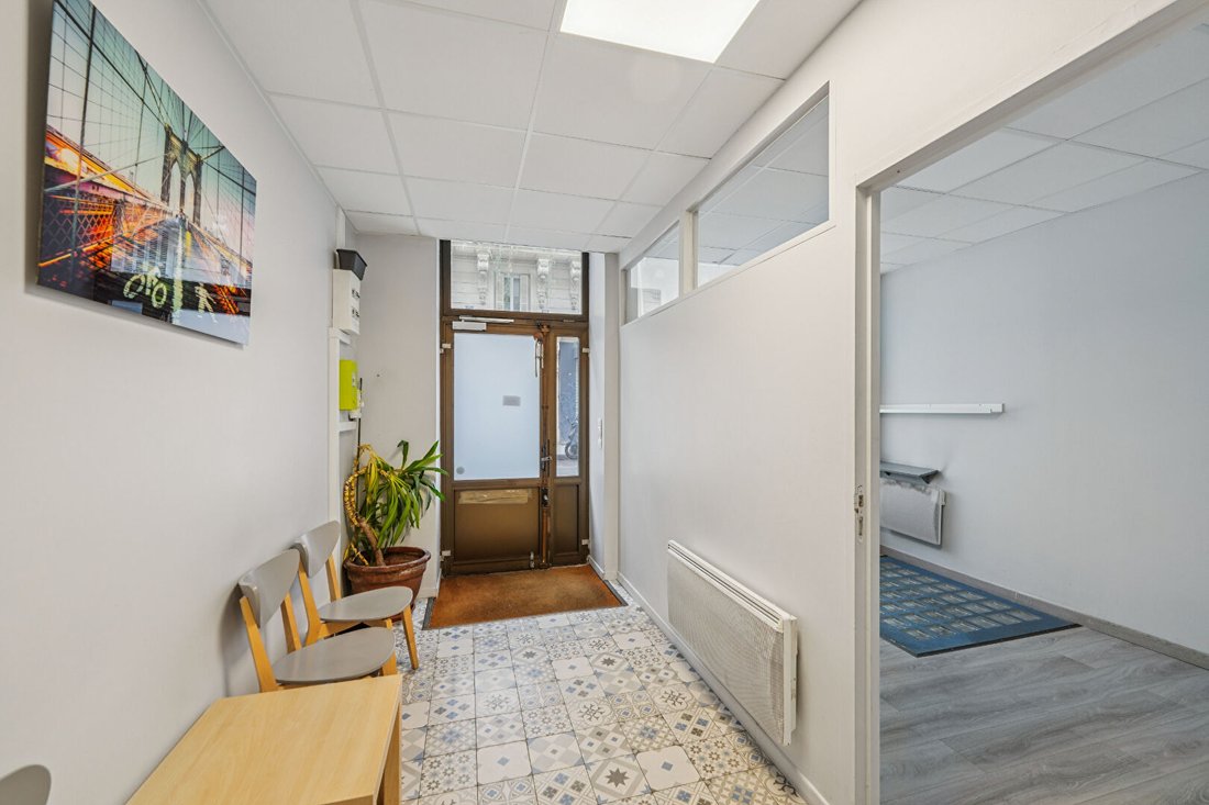 Apartment in Grange Aux Belles-Terrage, Paris 10e Arrondissement, Paris 4 - 16289719