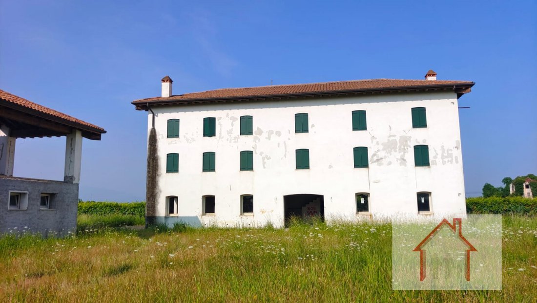 House in Susegana, Veneto, Italy 2 - 16293045