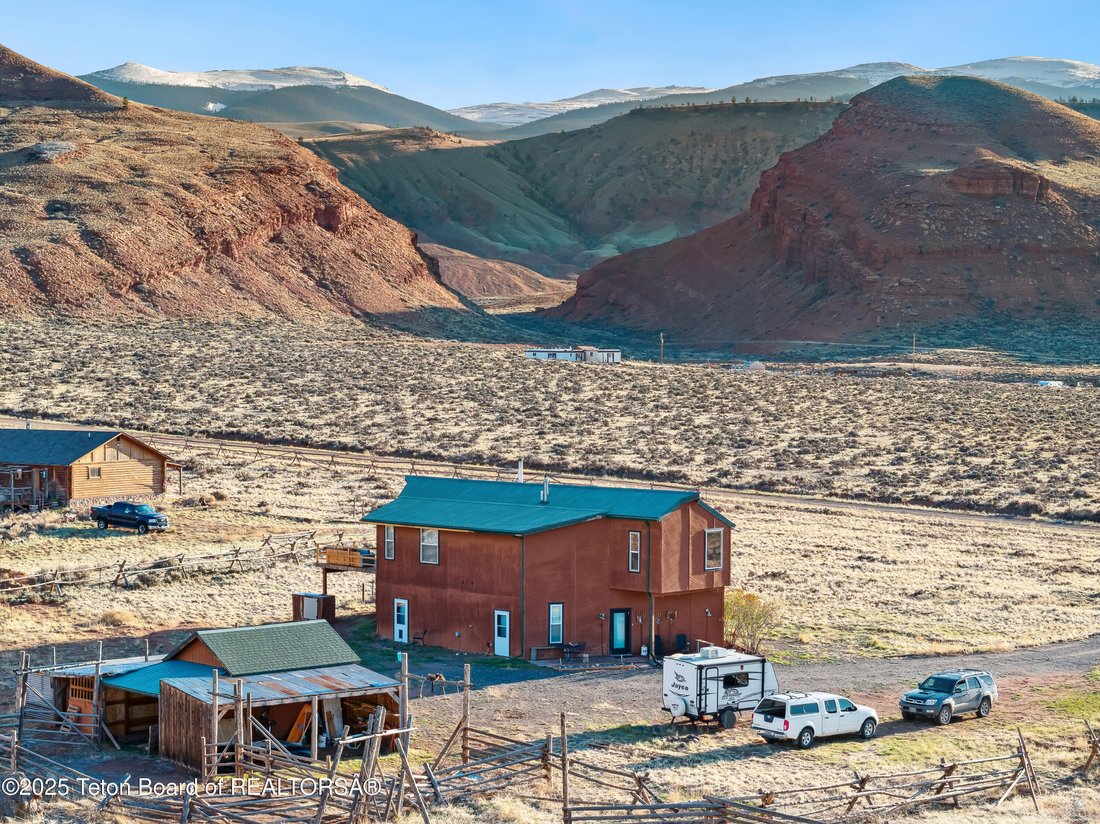 House in Dubois, Wyoming, United States 1 - 16292584