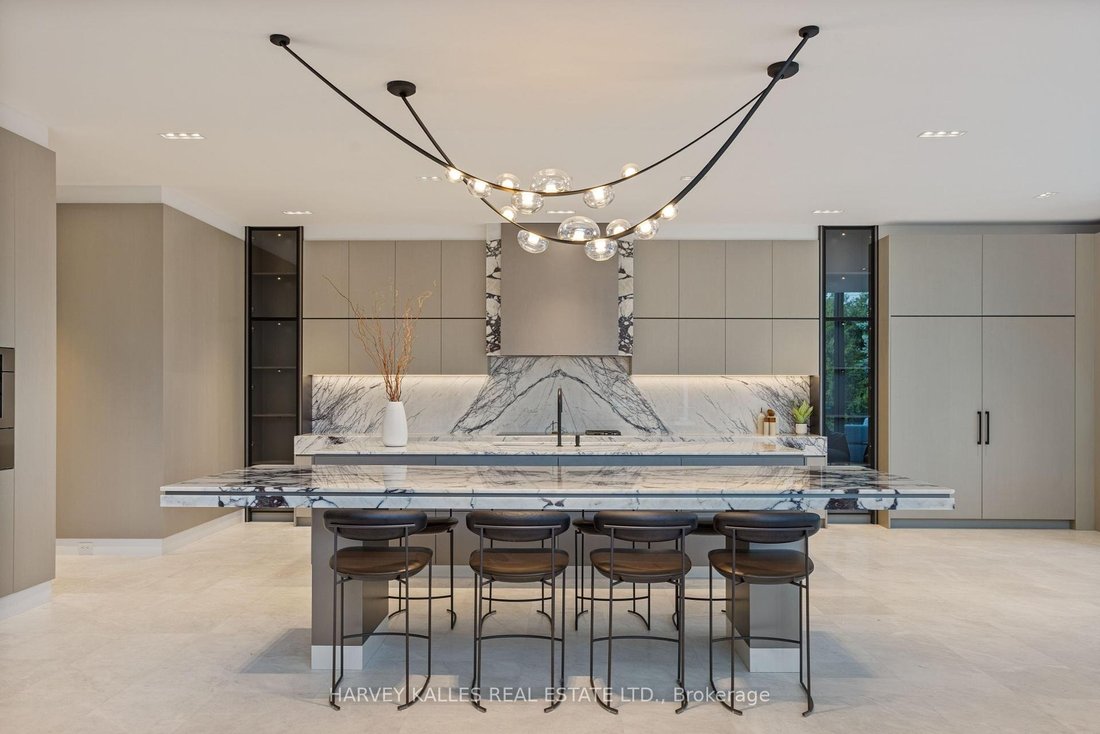 House in Toronto, Ontario, Canada 5 - 16294257