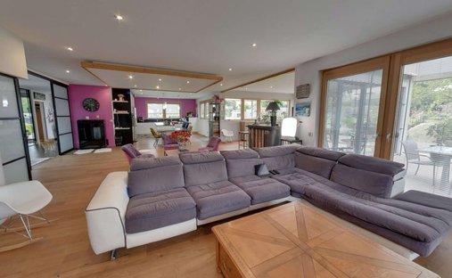 Castle for Sale in Lesneven, Brittany, France