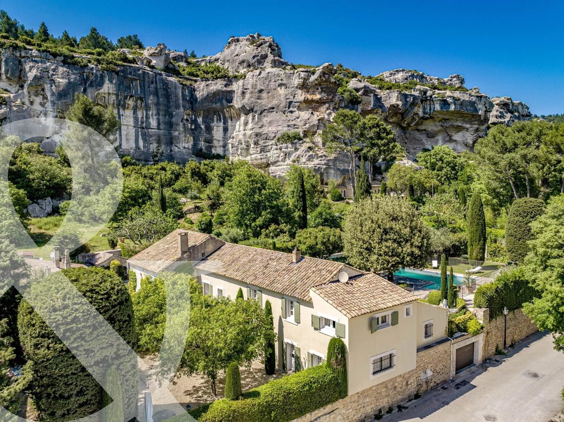 House in Les Baux-de-Provence, Provence-Alpes-Côte d'Azur, France 1 - 16289923