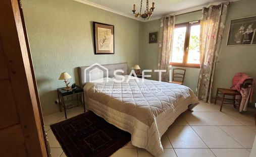 Castle for Sale in Casteljaloux, Nouvelle-Aquitaine, France