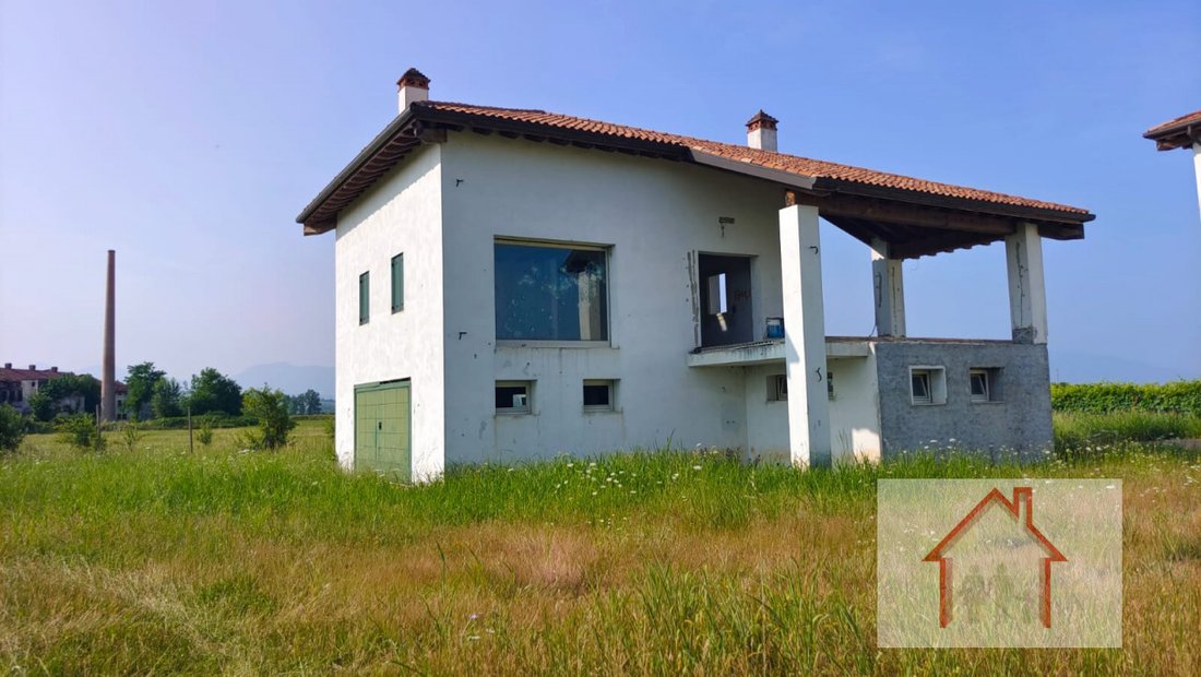 House in Susegana, Veneto, Italy 3 - 16293045