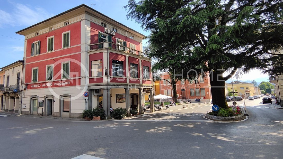Villa in Barga, Tuscany, Italy 1 - 16294242
