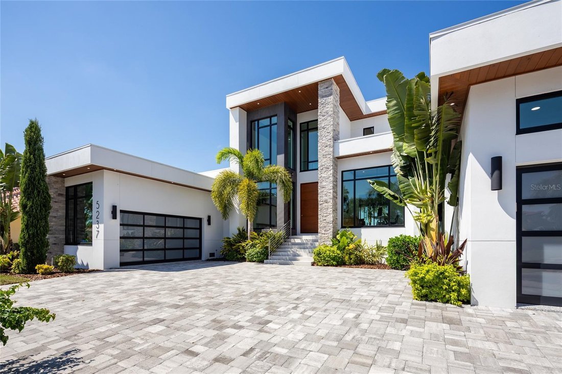 House in St. Petersburg, Florida, United States 4 - 16295887